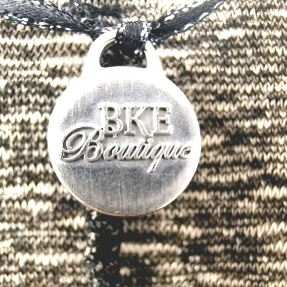 Buckle EUC Women's S Burnout Floral Paisley Blouse - Picture 7 of 9